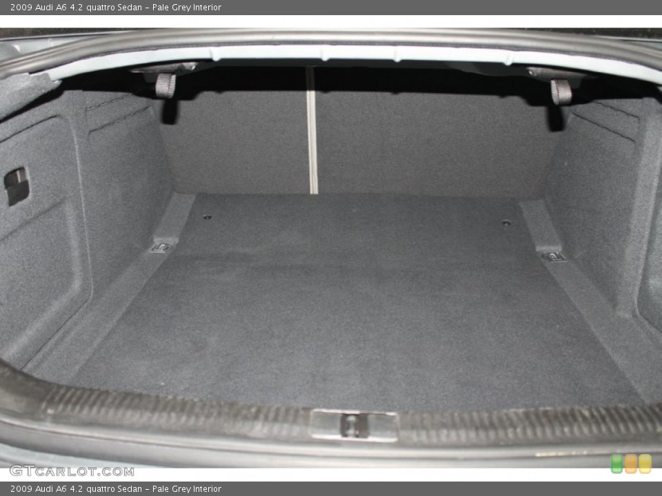 Pale Grey Interior Trunk for the 2009 Audi A6 4.2 quattro Sedan #84986339