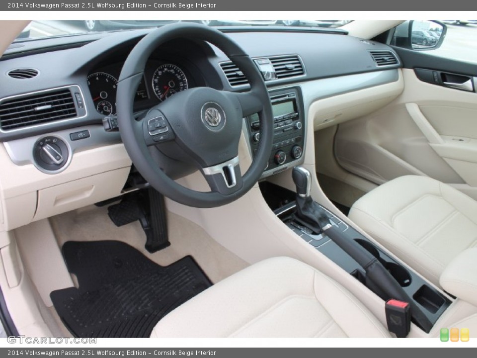 Cornsilk Beige Interior Photo for the 2014 Volkswagen Passat 2.5L Wolfsburg Edition #84995738
