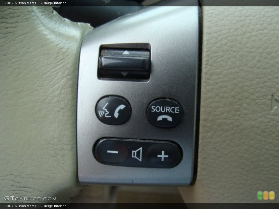 Beige Interior Controls for the 2007 Nissan Versa S #85008188