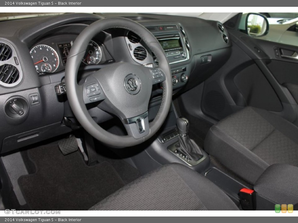 Black Interior Photo for the 2014 Volkswagen Tiguan S #85022066