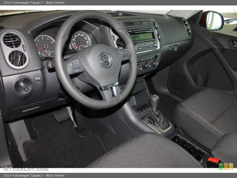 Black Interior Photo for the 2014 Volkswagen Tiguan S #85022435