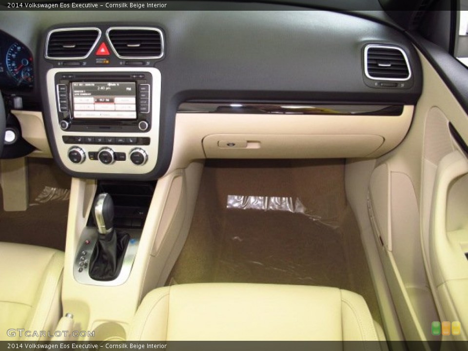 Cornsilk Beige Interior Dashboard for the 2014 Volkswagen Eos Executive #85034278