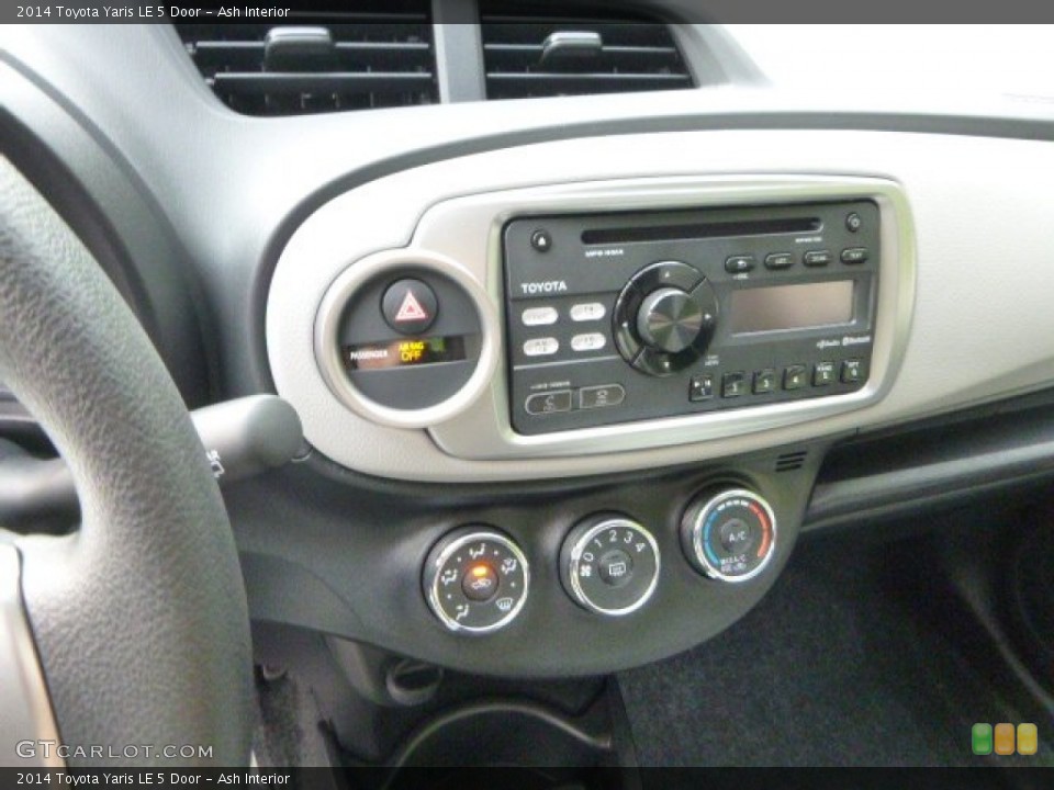 Ash Interior Controls for the 2014 Toyota Yaris LE 5 Door #85036935