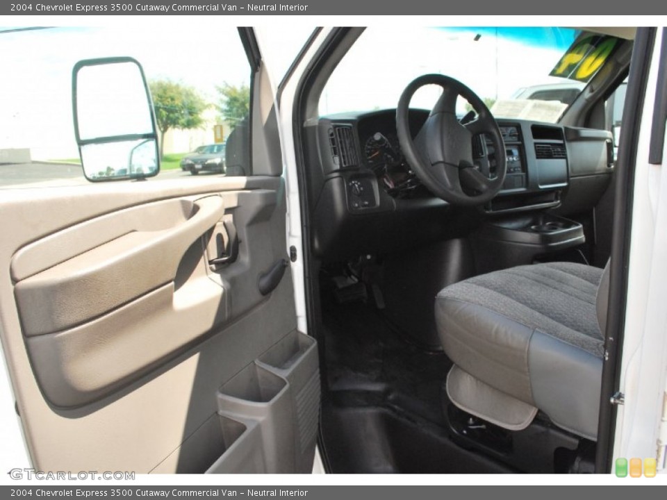 Neutral Interior Photo for the 2004 Chevrolet Express 3500 Cutaway Commercial Van #85042546