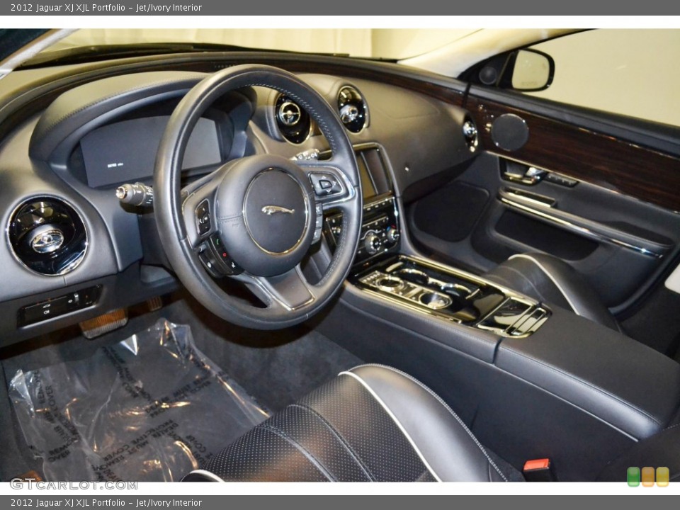 Jet/Ivory 2012 Jaguar XJ Interiors