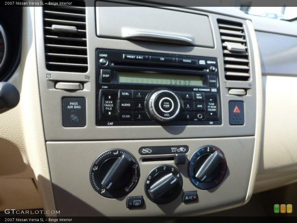 Beige Interior Controls for the 2007 Nissan Versa SL #85050436