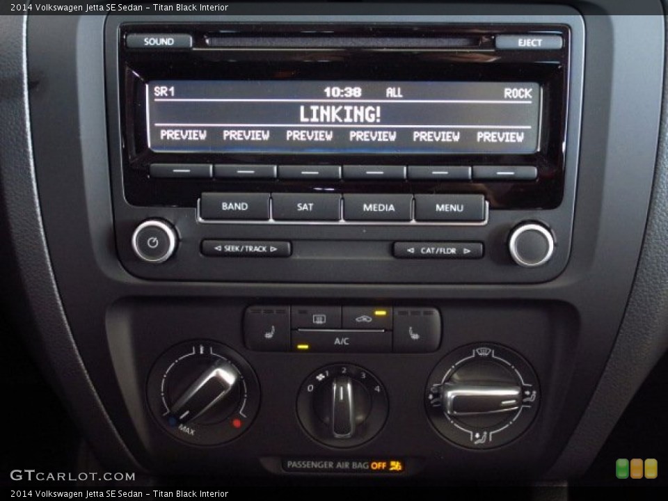 Titan Black Interior Controls for the 2014 Volkswagen Jetta SE Sedan #85072478