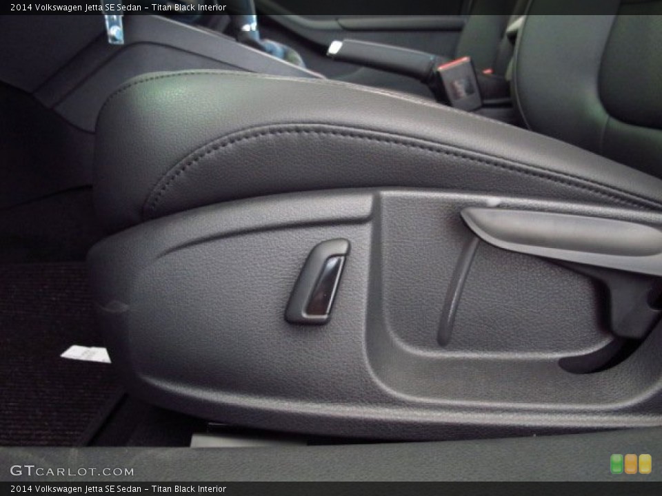 Titan Black Interior Front Seat for the 2014 Volkswagen Jetta SE Sedan #85072526