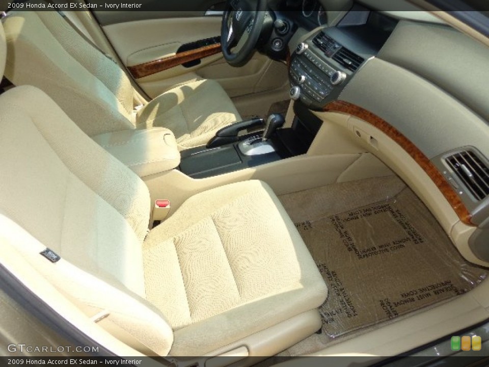 Ivory Interior Front Seat for the 2009 Honda Accord EX Sedan #85074128