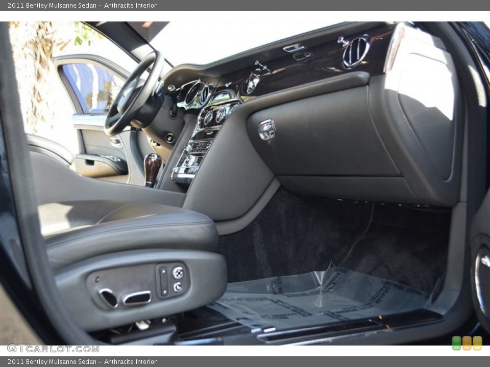 Anthracite Interior Photo for the 2011 Bentley Mulsanne Sedan #85081318