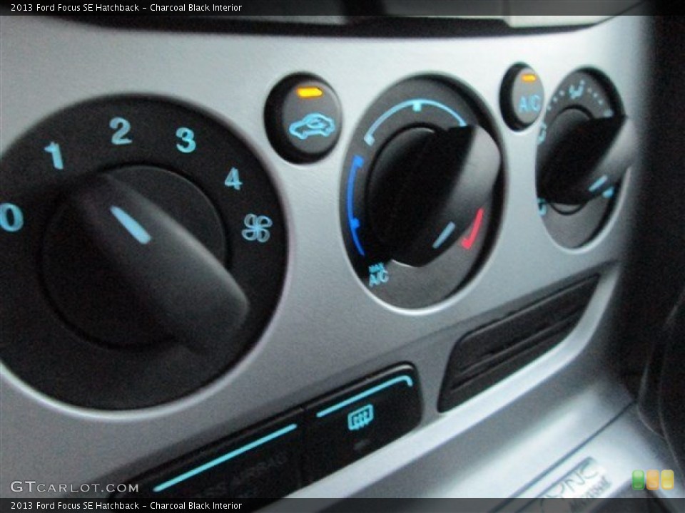 Charcoal Black Interior Controls for the 2013 Ford Focus SE Hatchback #85085192