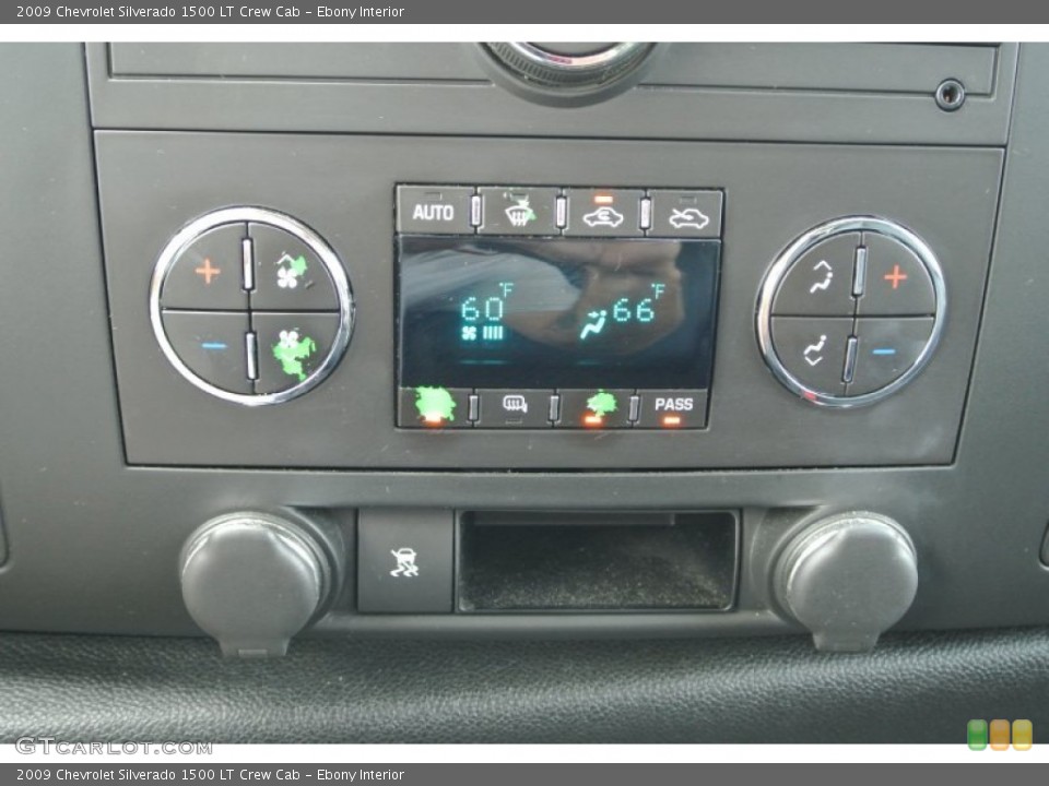 Ebony Interior Controls for the 2009 Chevrolet Silverado 1500 LT Crew Cab #85089608