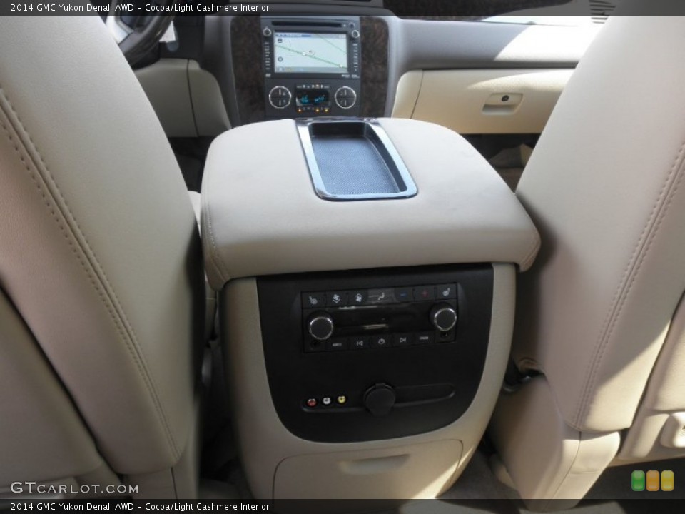 Cocoa/Light Cashmere Interior Controls for the 2014 GMC Yukon Denali AWD #85115567