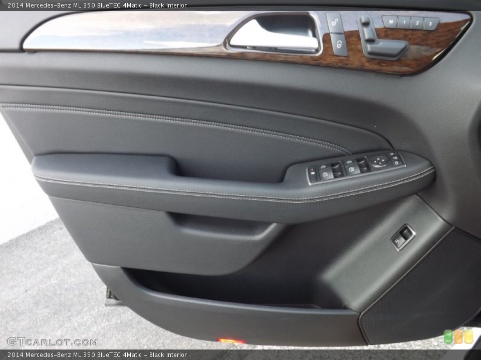 Black Interior Door Panel for the 2014 Mercedes-Benz ML 350 BlueTEC 4Matic #85139036
