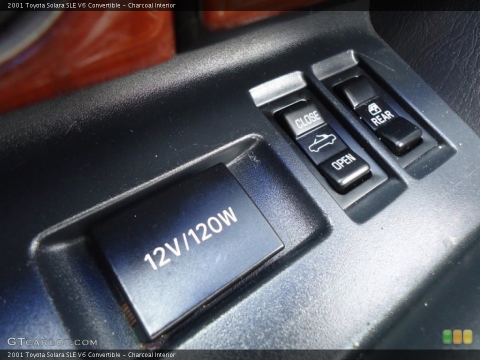 Charcoal Interior Controls for the 2001 Toyota Solara SLE V6 Convertible #85151177