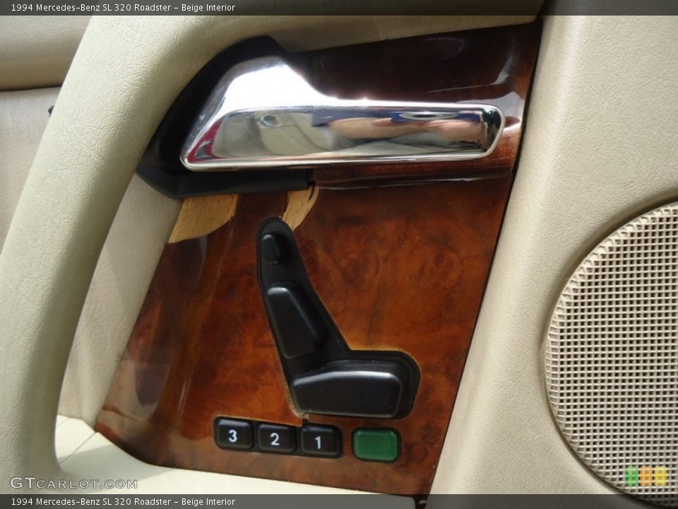 Beige Interior Controls for the 1994 Mercedes-Benz SL 320 Roadster #85165883