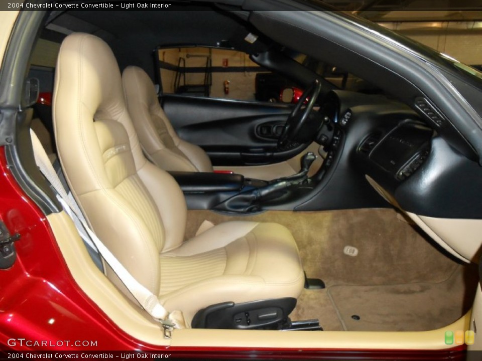 Light Oak Interior Front Seat for the 2004 Chevrolet Corvette Convertible #85176071