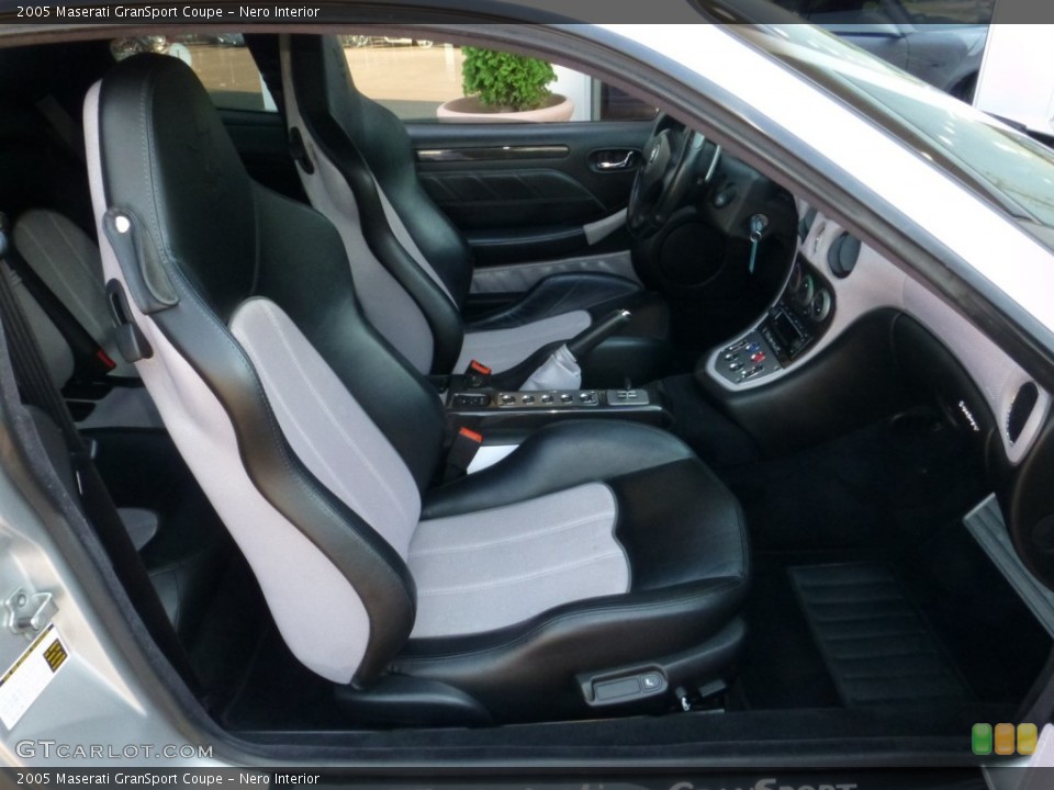 Nero Interior Front Seat for the 2005 Maserati GranSport Coupe #85178375