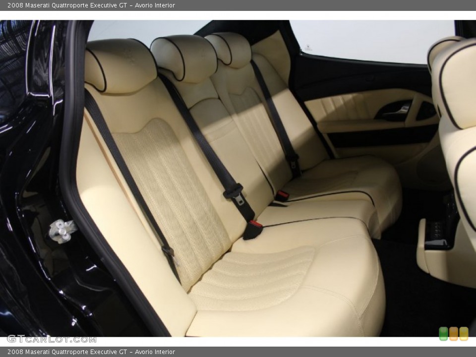 Avorio Interior Rear Seat for the 2008 Maserati Quattroporte Executive GT #85222967
