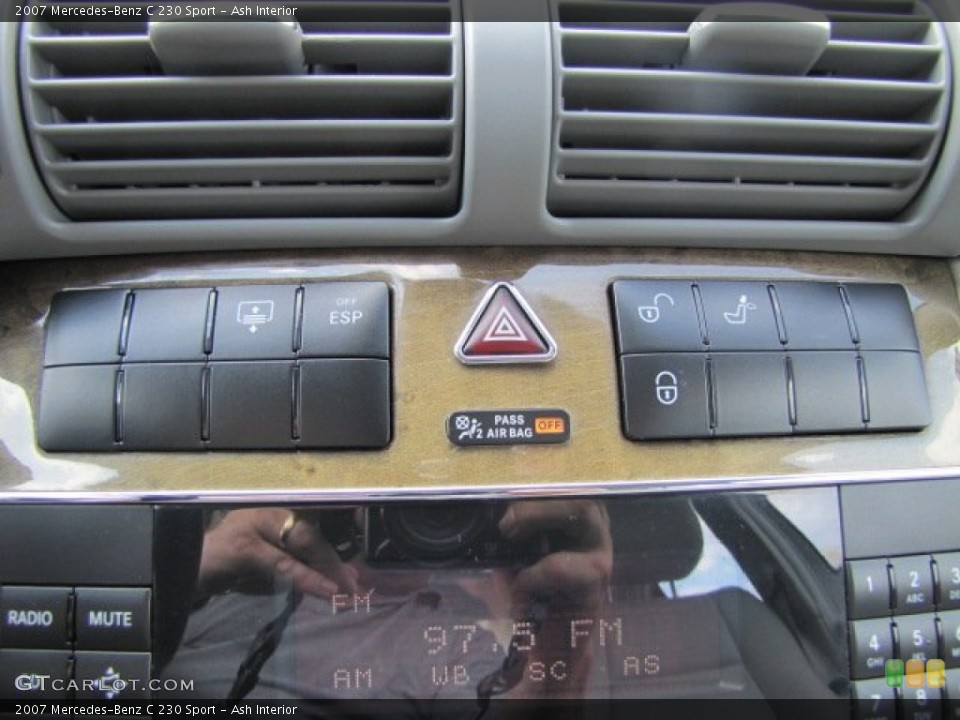 Ash Interior Controls for the 2007 Mercedes-Benz C 230 Sport #85223423