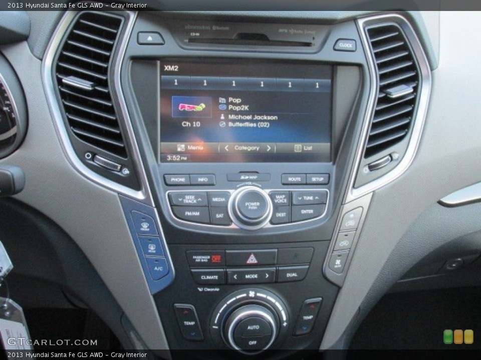 Gray Interior Controls for the 2013 Hyundai Santa Fe GLS AWD #85224866