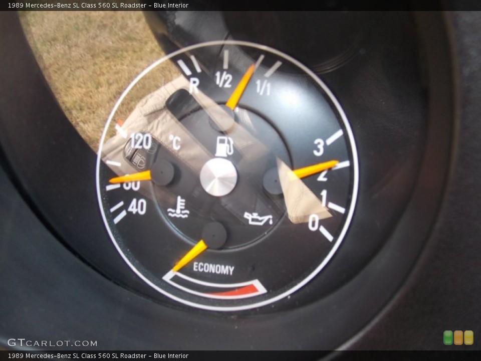 Blue Interior Gauges for the 1989 Mercedes-Benz SL Class 560 SL Roadster #85232528
