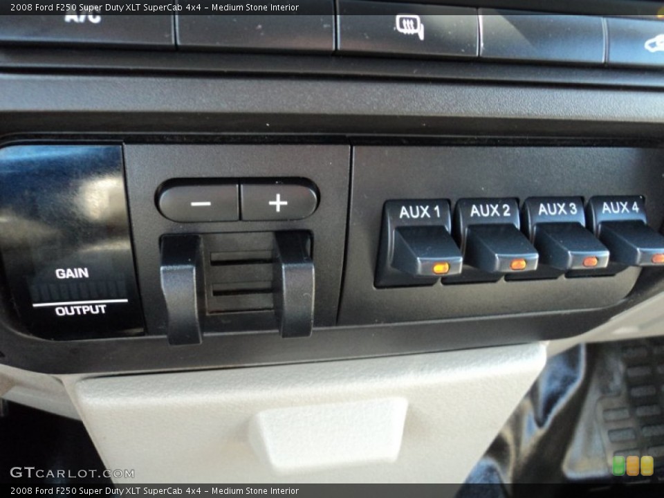 Medium Stone Interior Controls for the 2008 Ford F250 Super Duty XLT SuperCab 4x4 #85235789
