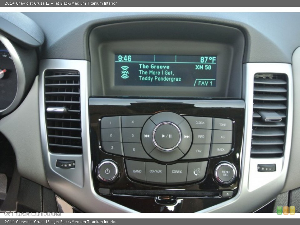 Jet Black/Medium Titanium Interior Controls for the 2014 Chevrolet Cruze LS #85310672