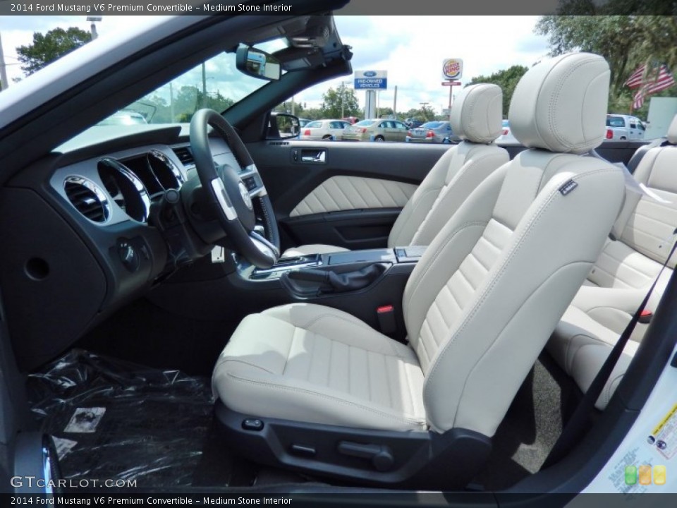 Medium Stone Interior Photo for the 2014 Ford Mustang V6 Premium Convertible #85319357