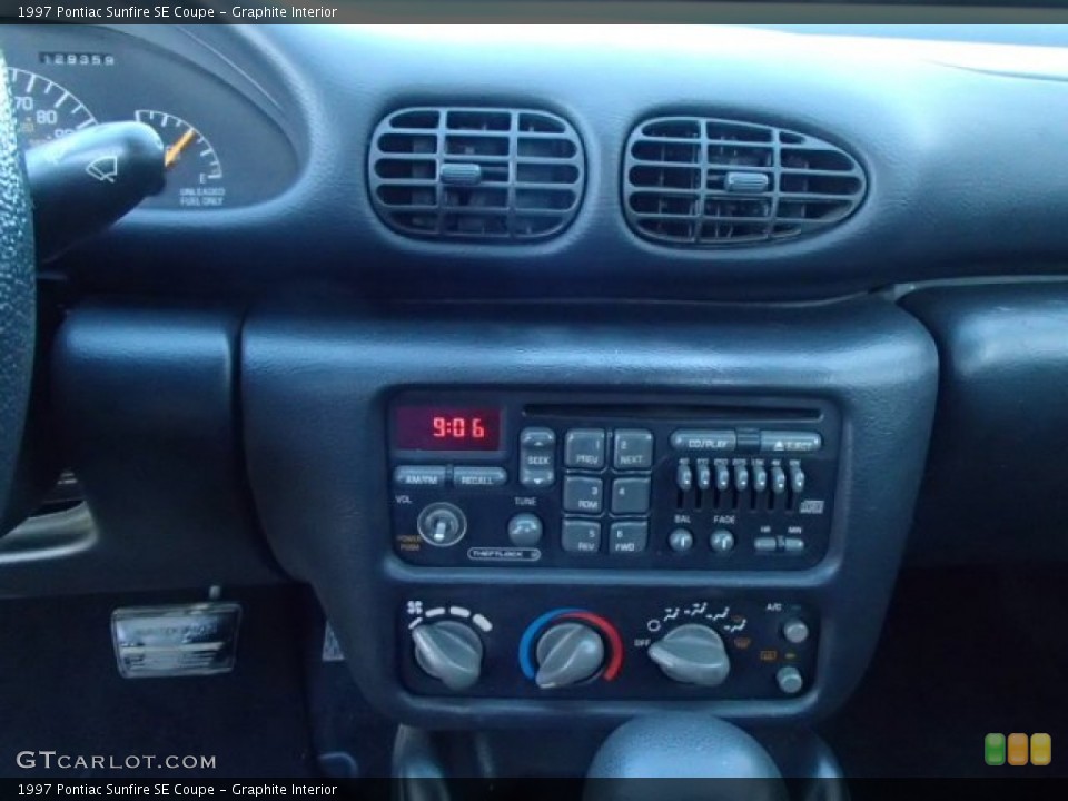 Graphite Interior Controls for the 1997 Pontiac Sunfire SE Coupe #85324598