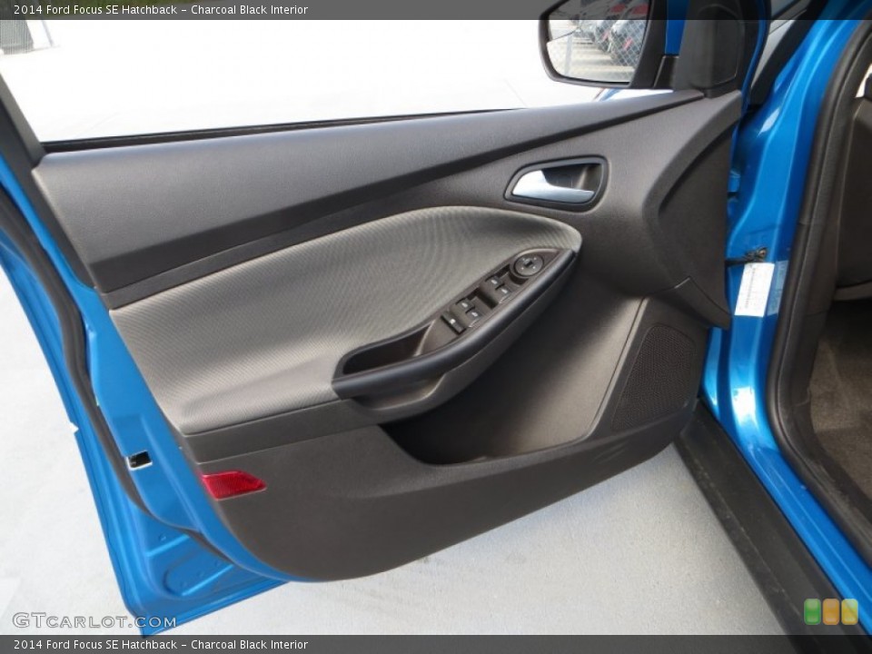 Charcoal Black Interior Door Panel for the 2014 Ford Focus SE Hatchback #85348796