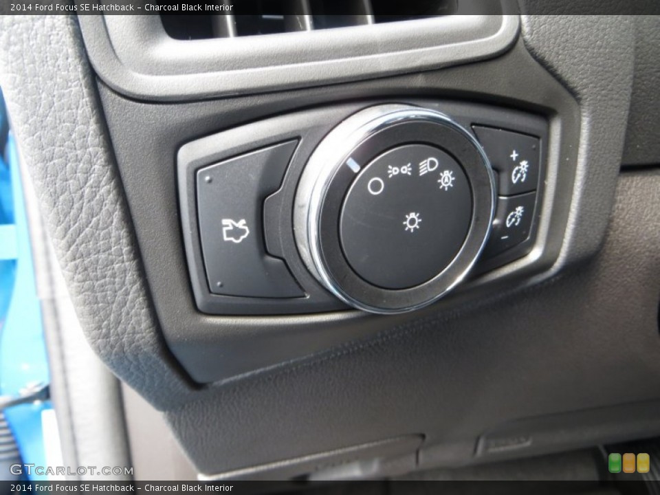 Charcoal Black Interior Controls for the 2014 Ford Focus SE Hatchback #85348934