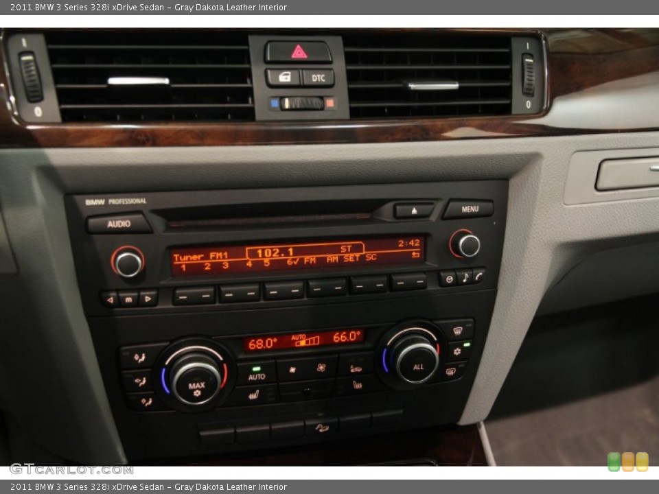 Gray Dakota Leather Interior Controls for the 2011 BMW 3 Series 328i xDrive Sedan #85398167