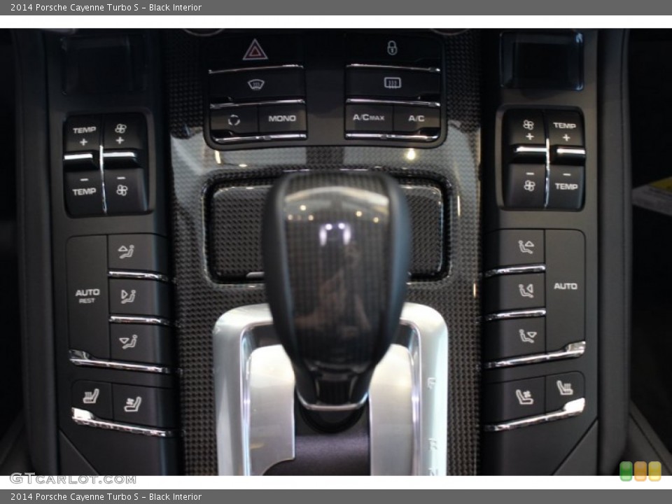 Black Interior Controls for the 2014 Porsche Cayenne Turbo S #85403128