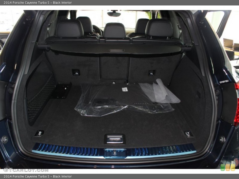Black Interior Trunk for the 2014 Porsche Cayenne Turbo S #85403230
