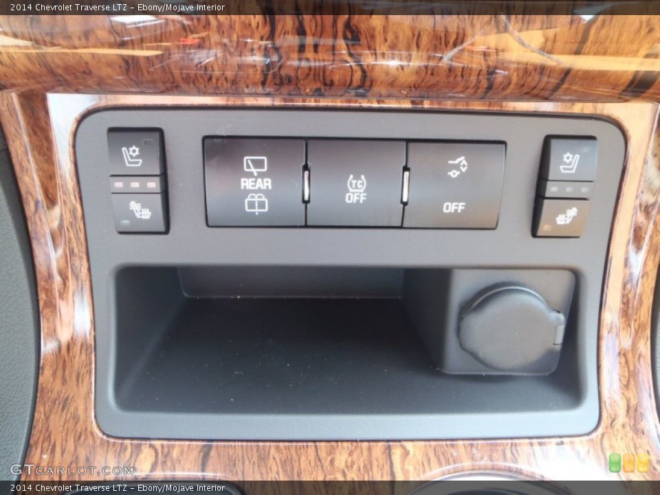 Ebony/Mojave Interior Controls for the 2014 Chevrolet Traverse LTZ #85413045