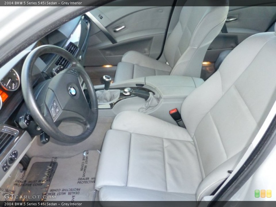 Grey Interior Photo for the 2004 BMW 5 Series 545i Sedan #85414308