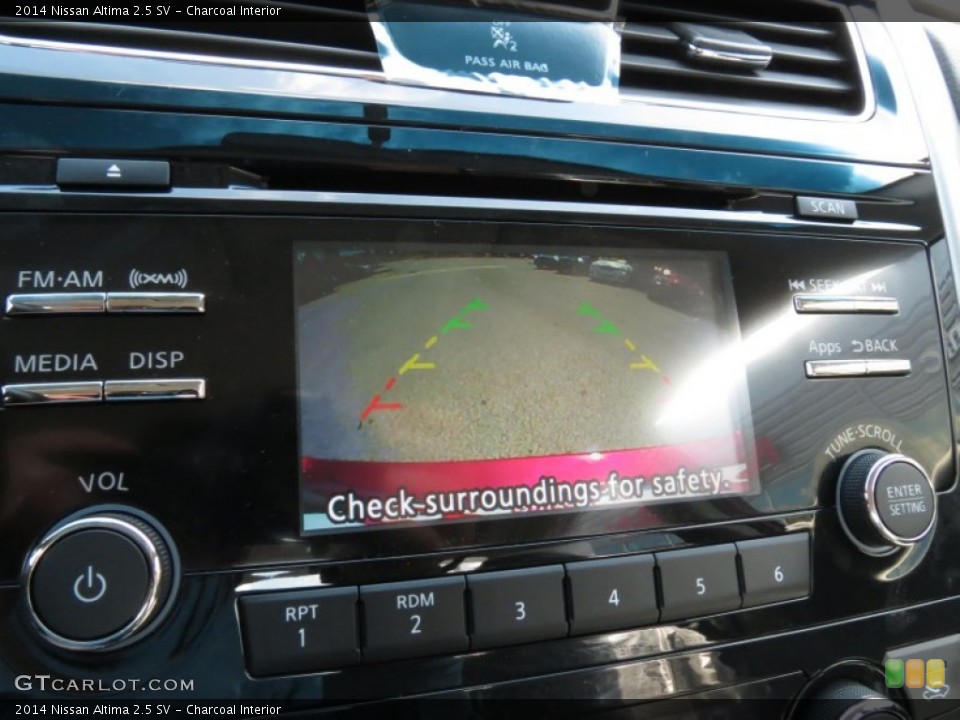 Charcoal Interior Controls for the 2014 Nissan Altima 2.5 SV #85420125