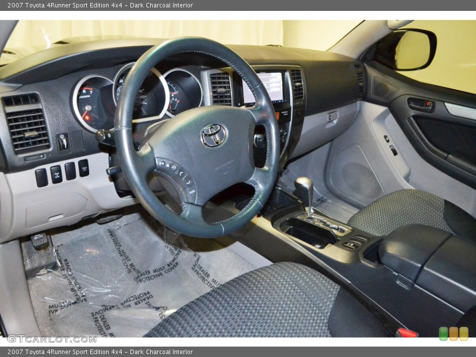 Dark Charcoal Interior Photo for the 2007 Toyota 4Runner Sport Edition 4x4 #85447119