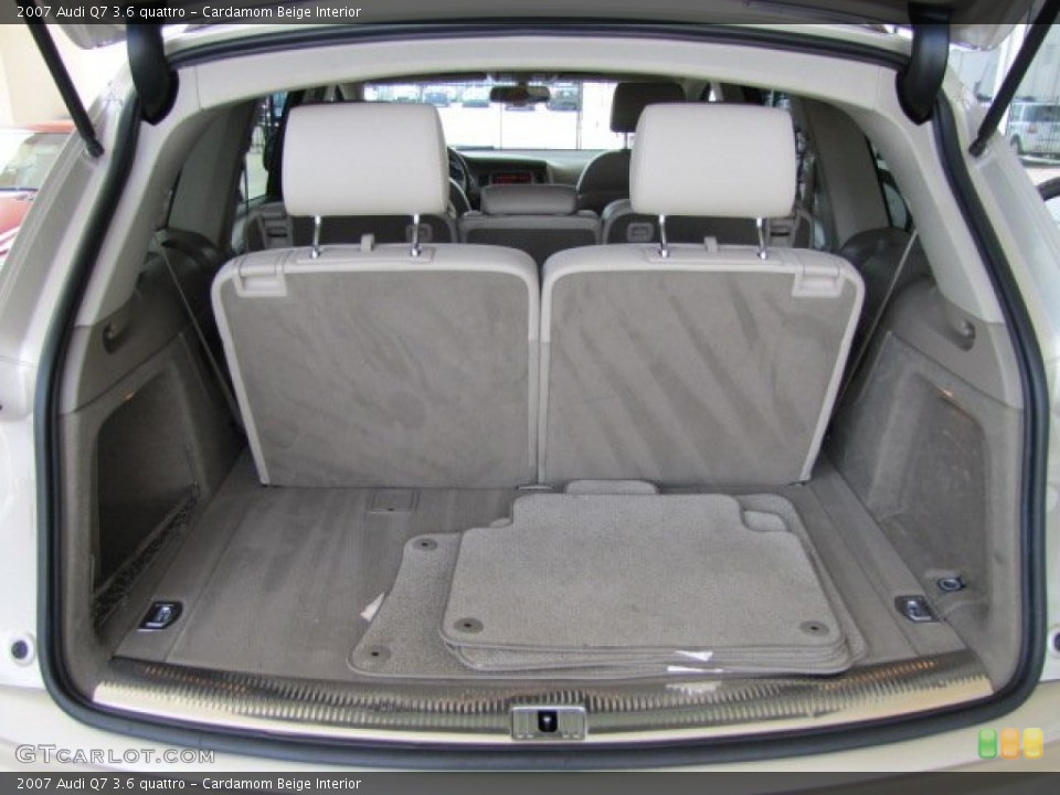 Cardamom Beige Interior Trunk for the 2007 Audi Q7 3.6 quattro #85460349
