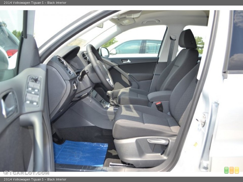 Black Interior Photo for the 2014 Volkswagen Tiguan S #85491800