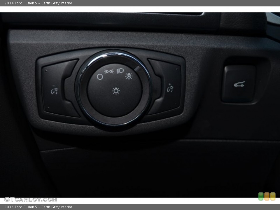 Earth Gray Interior Controls for the 2014 Ford Fusion S #85517999