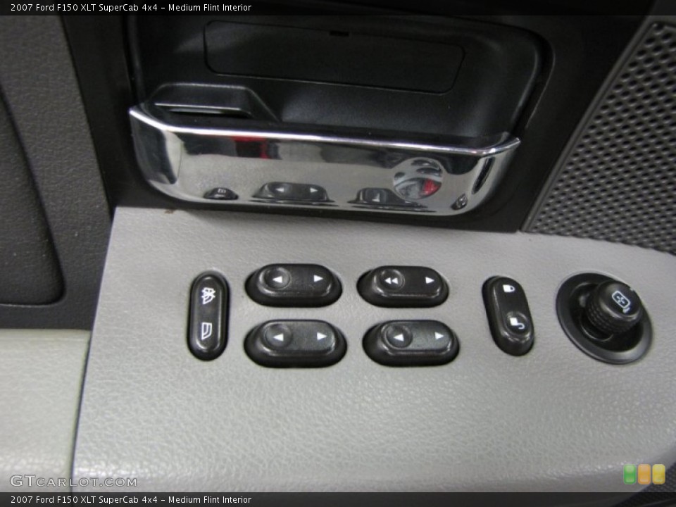 Medium Flint Interior Controls for the 2007 Ford F150 XLT SuperCab 4x4 #85521356