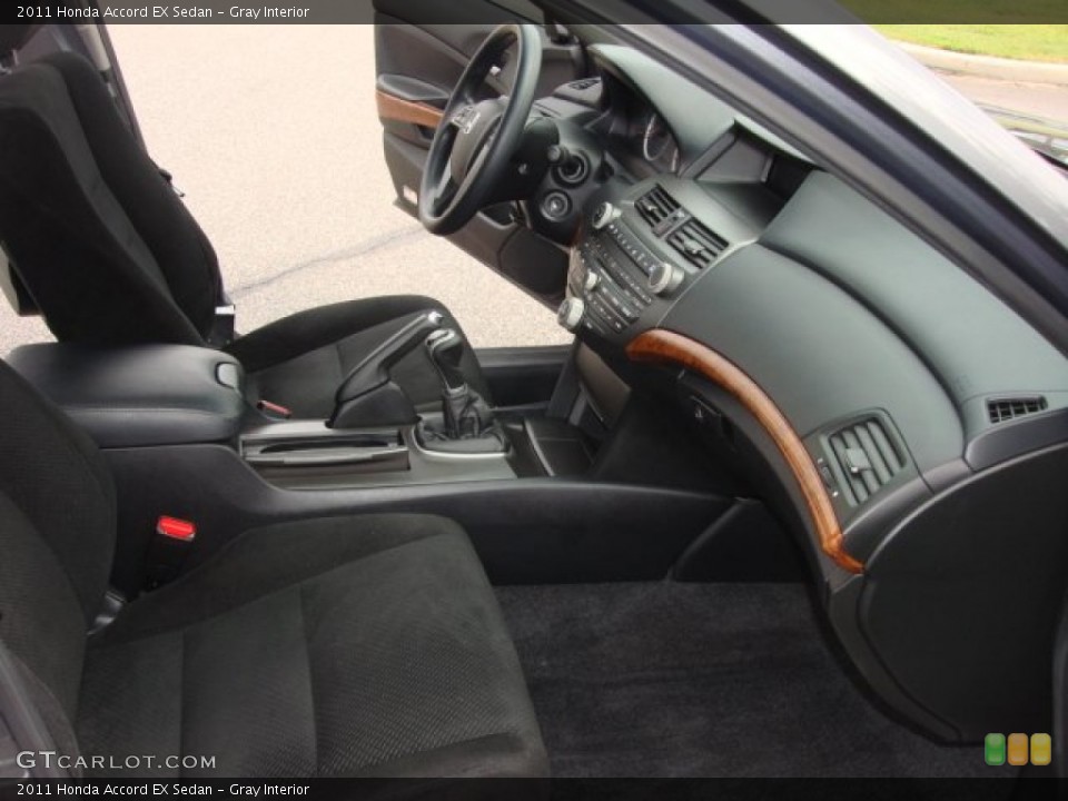 Gray Interior Photo for the 2011 Honda Accord EX Sedan #85532714