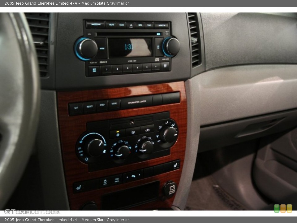 Medium Slate Gray Interior Controls for the 2005 Jeep Grand Cherokee Limited 4x4 #85570367