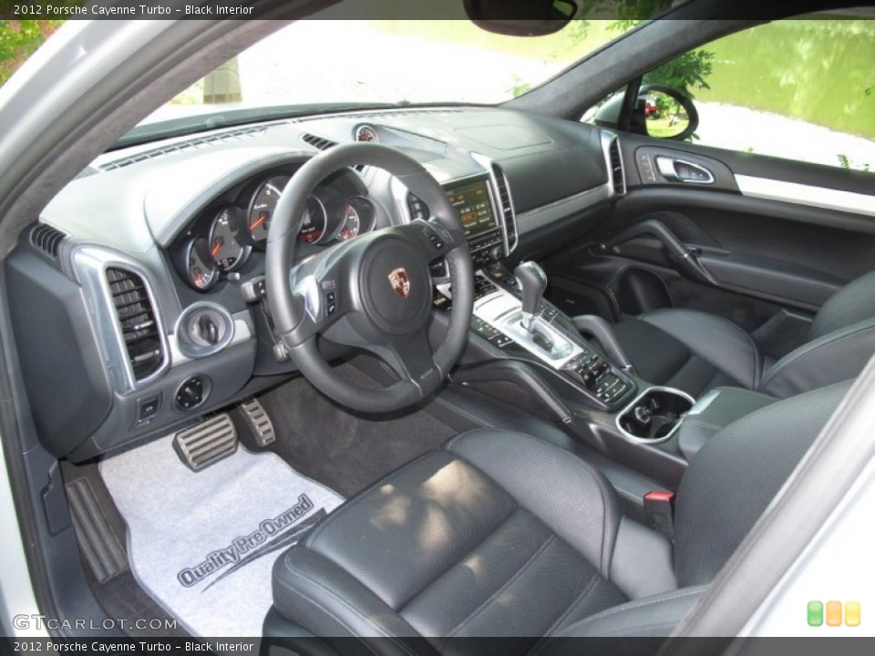 Black Interior Photo for the 2012 Porsche Cayenne Turbo #85617783