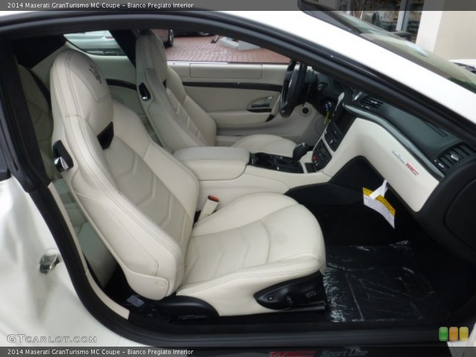 Bianco Pregiato Interior Front Seat for the 2014 Maserati GranTurismo MC Coupe #85630438