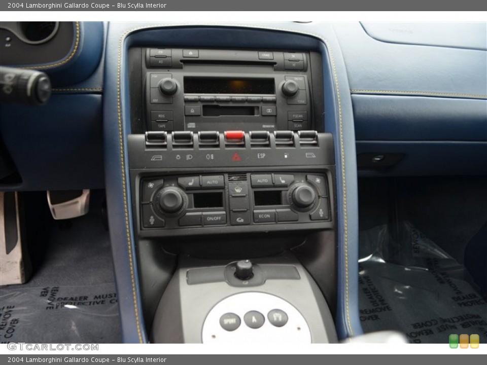 Blu Scylla Interior Controls for the 2004 Lamborghini Gallardo Coupe #85636099