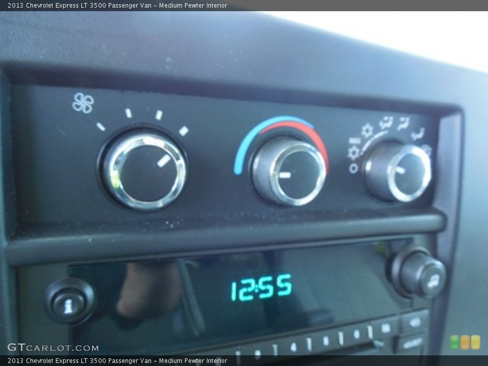Medium Pewter Interior Controls for the 2013 Chevrolet Express LT 3500 Passenger Van #85640266
