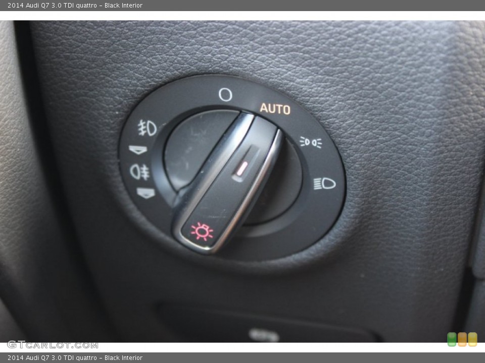 Black Interior Controls for the 2014 Audi Q7 3.0 TDI quattro #85640944